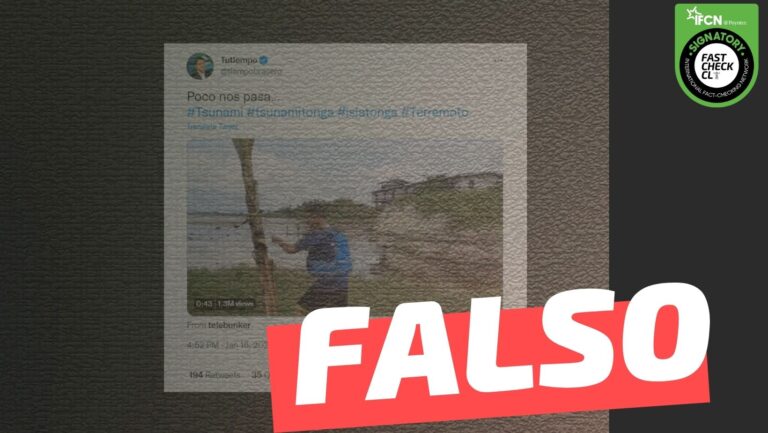 Lee más sobre el artículo (Video) Grupo de amigos esperando ser arrastrados por el tsunami de Tonga: #Falso