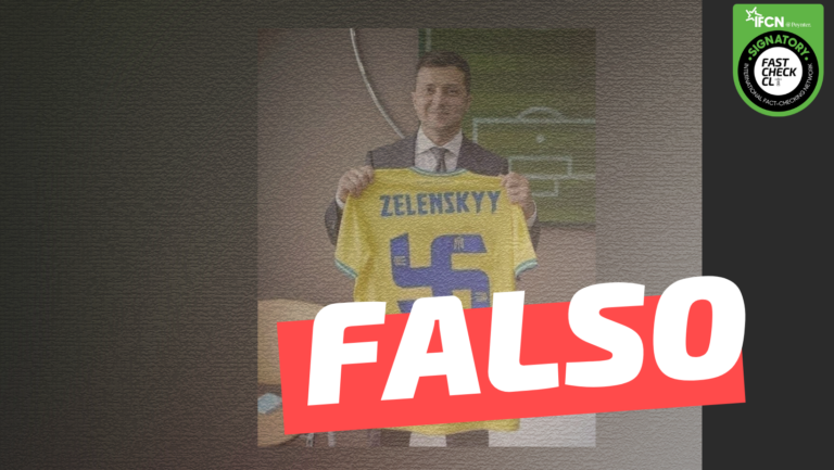 Lee más sobre el artículo (Imagen) Presidente de Ucrania, Volodimir Zelenski, posando con una polera con la esvástica nazi: #Falso
