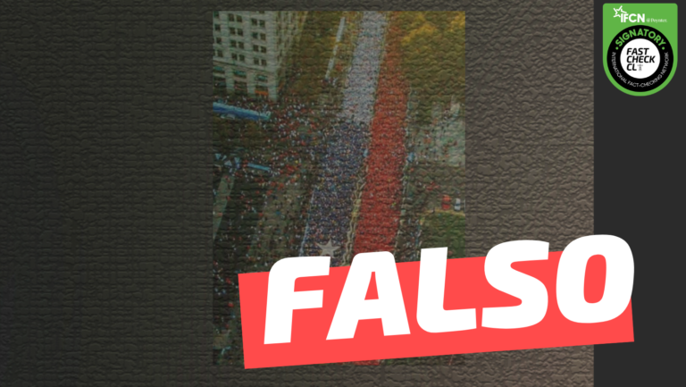 Lee más sobre el artículo (Imagen) “Bandera humana del rechazo”: #Falso