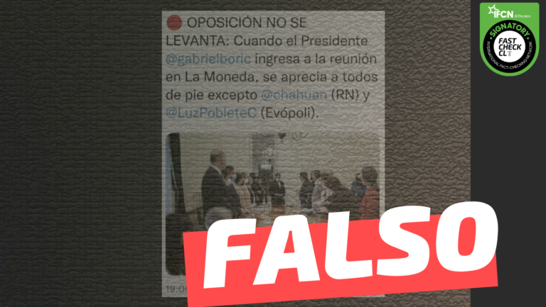 Lee más sobre el artículo Oposición no se levantó cuando el Presidente Gabriel Boric ingresó a la reunión en La Moneda: #Falso