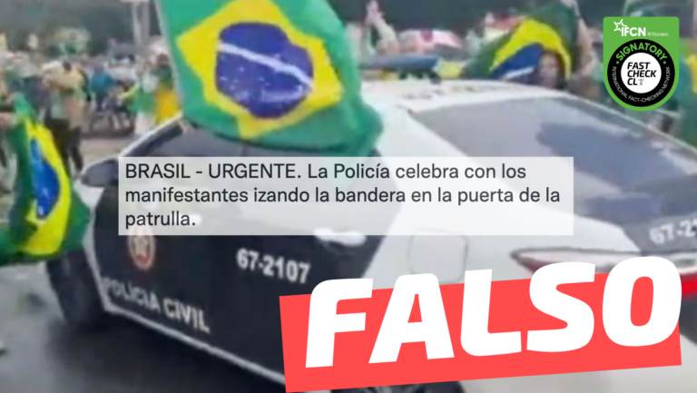Lee más sobre el artículo (Video) “BRASIL – URGENTE: La Policía celebra con los manifestantes izando la bandera en la puerta de la patrulla”: #Añejo
