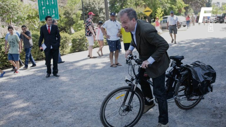 Lee más sobre el artículo Denuncian a excandidato presidencial Tomás Jocelyn-Holt por agresión física y millonaria deuda