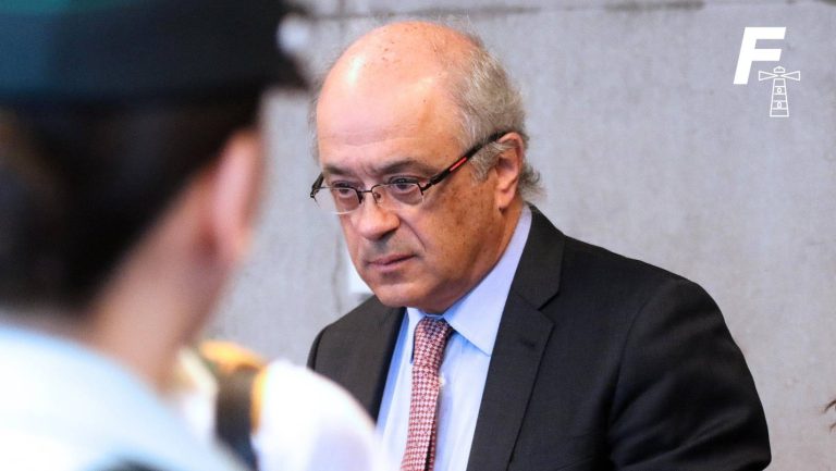 Lee más sobre el artículo Fiscalía pide 16 años de cárcel en contra de ex oncólogo de Clínica Las Condes acusado de abuso sexual