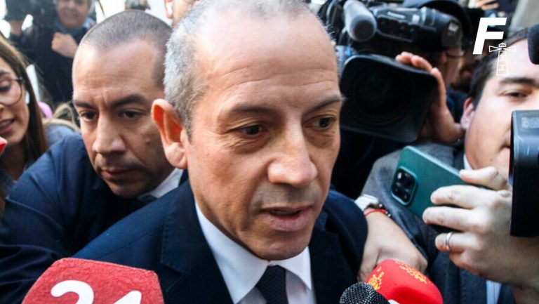 Lee más sobre el artículo Decretan prisión preventiva para exdirector de la PDI, Sergio Muñoz, tras filtrar información a Luis Hermosilla