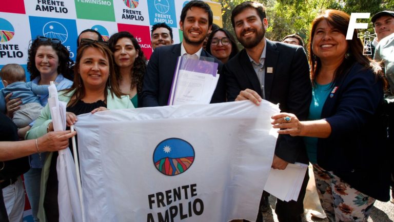 Lee más sobre el artículo Por error en la documentación: Servel rechaza primera escritura del Frente Amplio como partido único 
