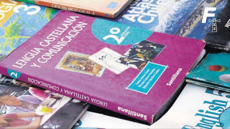Lee más sobre el artículo Editorial Santillana bajo escrutinio del Sernac por demoras en entrega de libros escolares