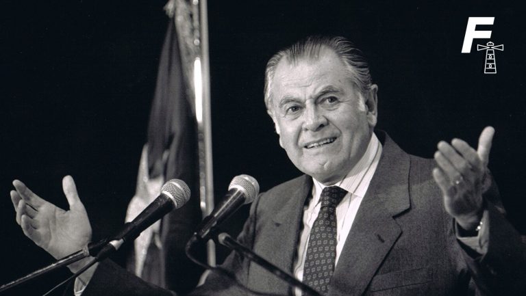 Lee más sobre el artículo A siete años de su fallecimiento: ¿Quién fue Patricio Aylwin, figura clave en la democracia chilena? 