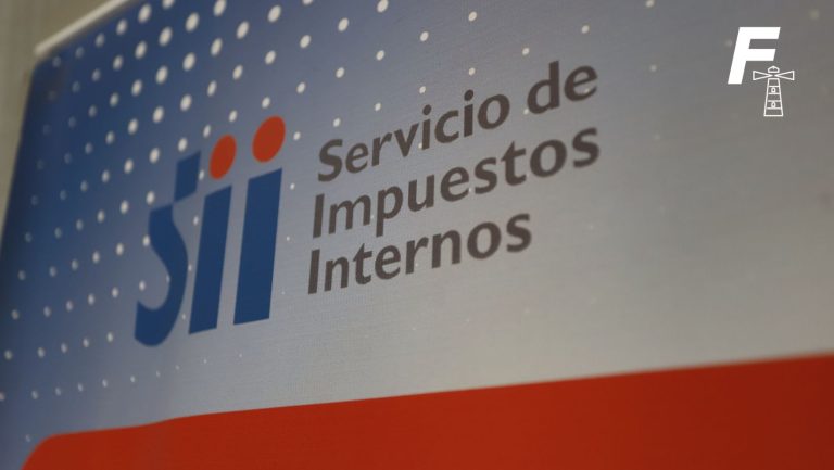 Lee más sobre el artículo Avaluadas en US$32 millones: SII inicia fiscalización luego de detectar miles de cuentas chilenas en el extranjero 
