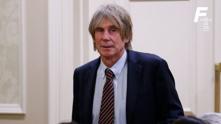 Lee más sobre el artículo ¿Por qué la FNE solicitó millonaria multa para Banco de Chile y Consorcio?: la polémica relacionada a Hernán Büchi 