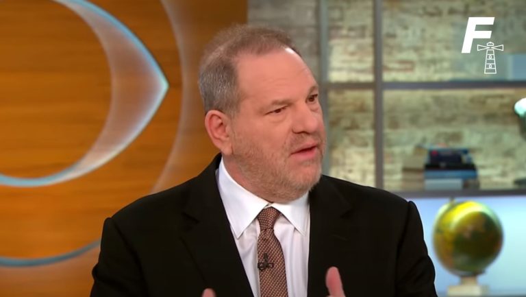 Lee más sobre el artículo ¿Por qué se anuló una de las condenas por violación contra Harvey Weinstein?  