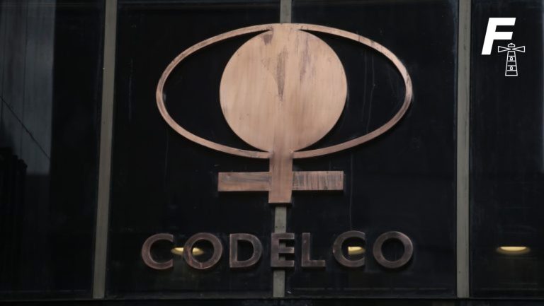 Lee más sobre el artículo CDE interpone querella por fraude en Codelco: empresa privada habría obtenido más de $12.000 millones en obras no ejecutadas 