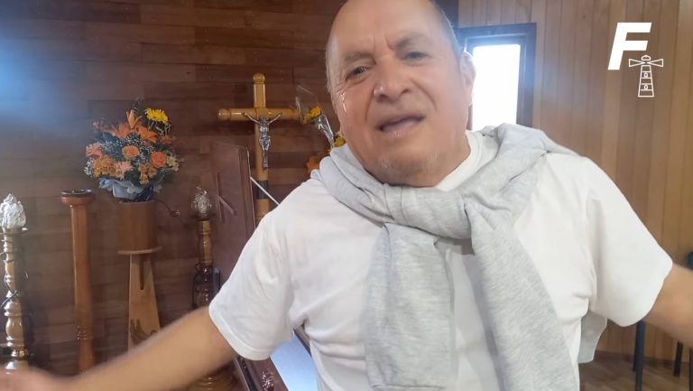 Lee más sobre el artículo ¿Quién es Patricio Oñate?: El ex notero que reclamó en contra de diputado UDI por mensaje de condolencias tras muerte de su esposa