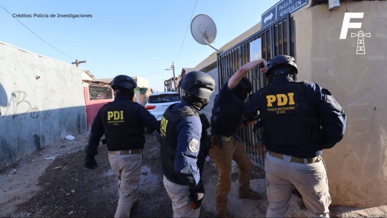 Lee más sobre el artículo ¿Qué busca y qué se incautó?: PDI despliega operativos en campamento de Cerrillos y en otros sectores de la RM