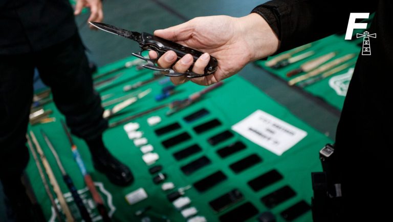 Lee más sobre el artículo Droga, celulares y armas blancas: el saldo que dejó  masiva intervención en cárceles chilenas 