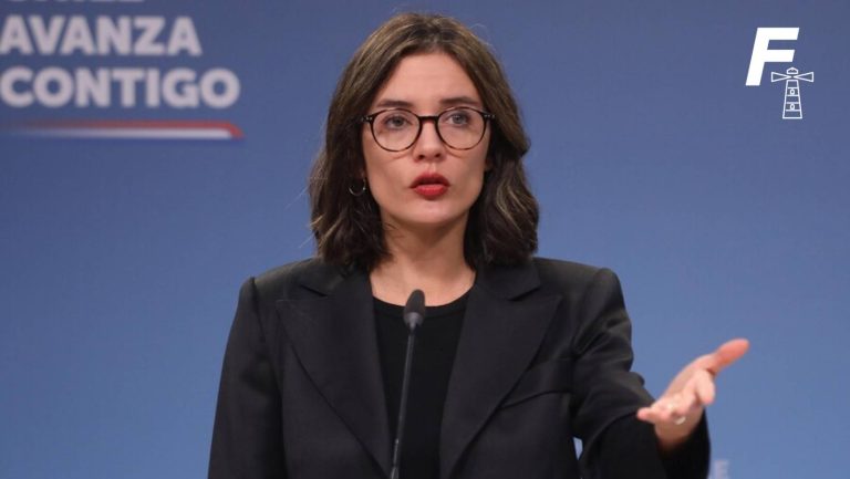 Lee más sobre el artículo Tras muerte de carabineros en Cañete: ministra Vallejo aclara que “mantendremos el toque de queda cuanto sea necesario”