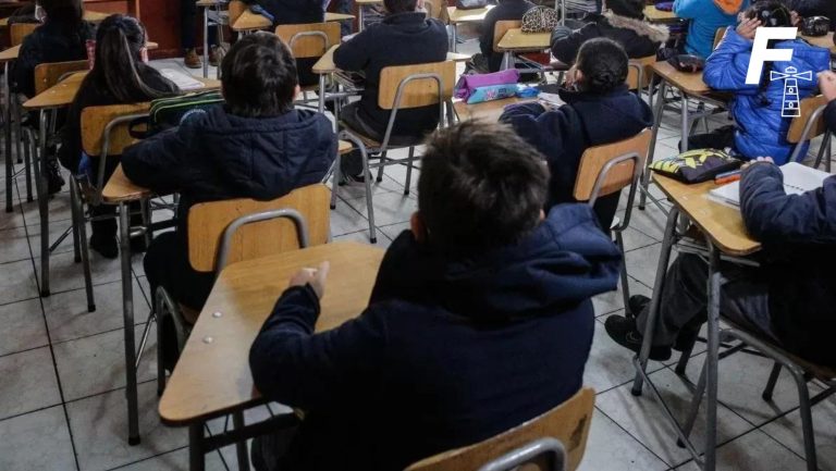 Lee más sobre el artículo Decretan medida de protección para estudiantes de quinto básico por charla de sexualidad en Arica 