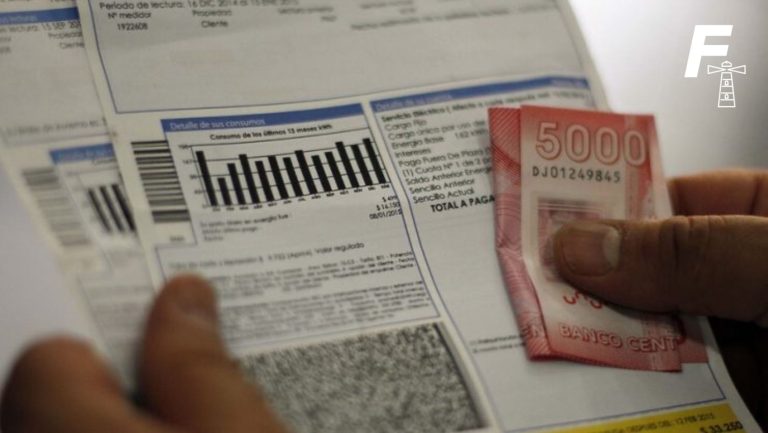 Lee más sobre el artículo Imponen millonaria multa a CGE y Enel por “cobros erróneos” a sus clientes