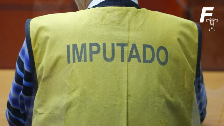 Lee más sobre el artículo Ex carabinero es condenado a presidio perpetuo por femicidio en Futrono: crimen lo cometió frente a su hijo recién nacido