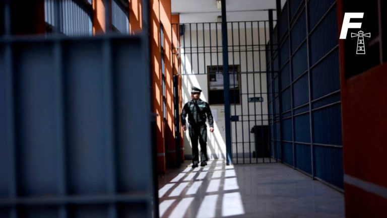 Lee más sobre el artículo Revelan que jefe narco del Tren de Aragua fabricaba alcohol con residuos de fruta: estaba en un módulo de máxima seguridad