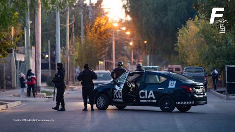 Lee más sobre el artículo Camioneros chilenos involucrados: desbaratan banda transnacional de tráfico de armas desde Mendoza a Chile
