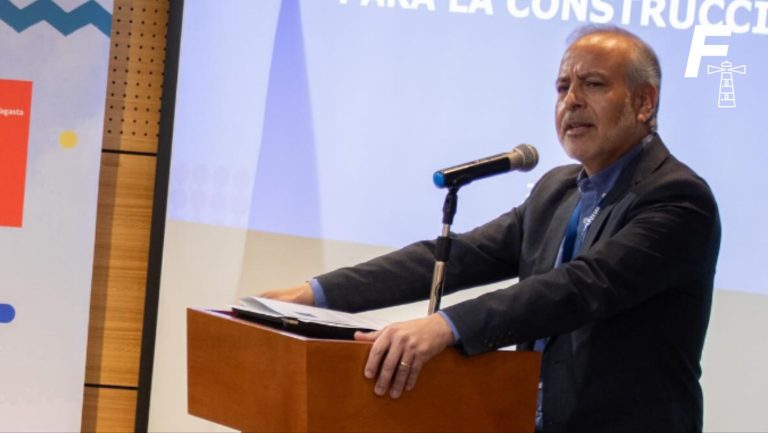 Lee más sobre el artículo En medio de controversia por fondos públicos: ministro Montes solicita la renuncia del director del Serviu en Antofagasta