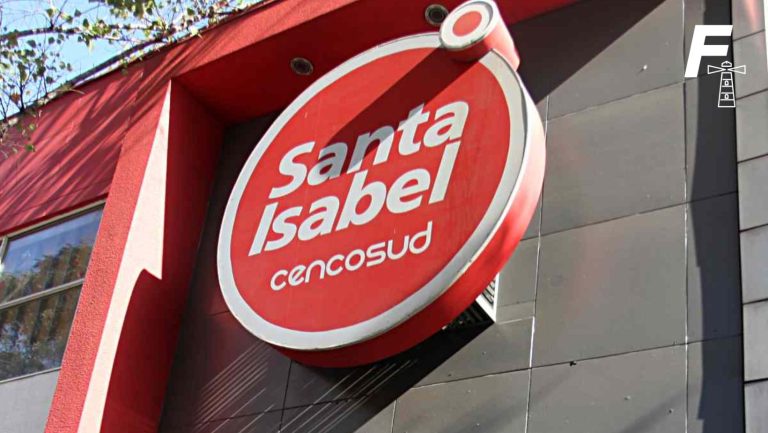 Lee más sobre el artículo Cencosud pagará millonaria indemnización por caída de cliente en supermercado Santa Isabel