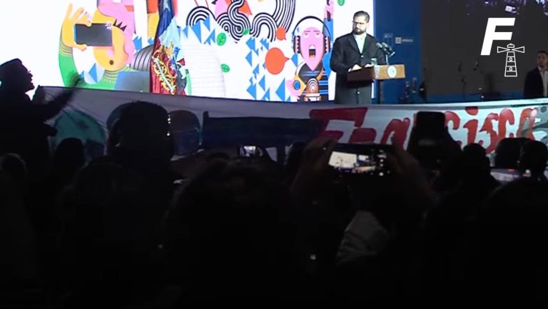 Lee más sobre el artículo ¡Se ejerció libertad de expresión! Señal 3 de la Victoria increpa al Presidente Boric por asesinato de Francisca Sandoval
