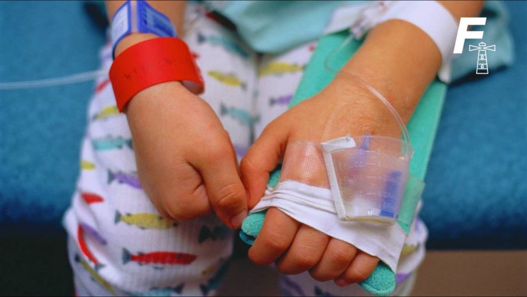 Lee más sobre el artículo Niño de 2 años en estado grave tras sufrir fractura de cráneo: madre y su pareja son los principales sospechosos