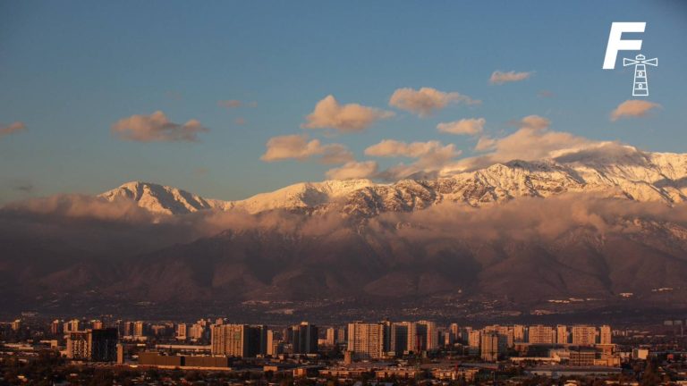 Lee más sobre el artículo Seremi de Medio Ambiente declara alerta ambiental por tercer día seguido en Santiago
