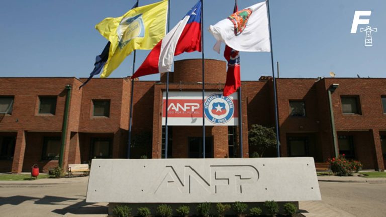Lee más sobre el artículo Gol para Warner: ANFP deberá indemnizar a la cadena televisiva por 33 millones de dólares