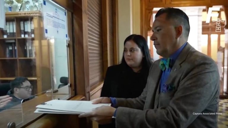 Lee más sobre el artículo La historia de Jimmy Lippert Thyden: el chileno secuestrado al nacer en dictadura y que se querelló contra el Estado