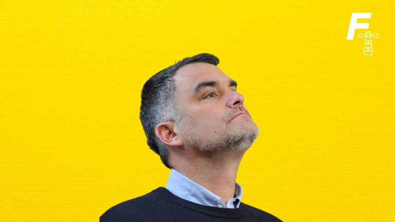 Lee más sobre el artículo Tras defensa a su padre: senador Javier Macaya renuncia a la presidencia de la UDI