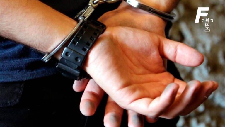 Lee más sobre el artículo La madre fue condenada por dispararle al agresor: Hombre es sentenciado a 18 años de cárcel por violar a su hija