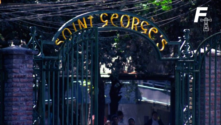 Lee más sobre el artículo “No se adoptaron las medidas suficientes”: colegio Saint George deberá pagar $13 millones por fotos de alumnas creadas con IA