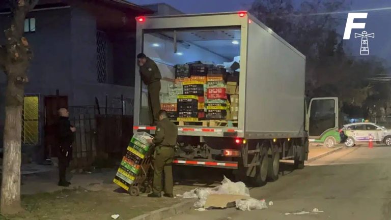 Lee más sobre el artículo Robaron camión y secuestraron al chofer: Carabineros detiene a cinco personas involucradas en Villa Francia