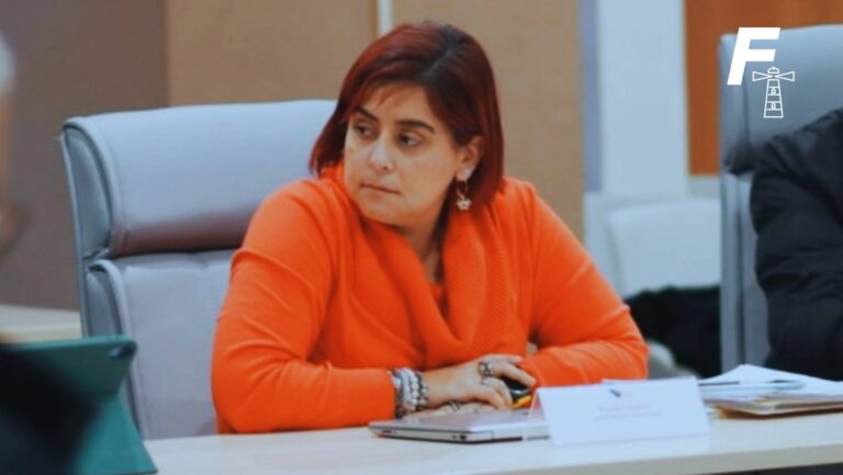 Lee más sobre el artículo ¿Quién es Paula Catalán? La Seremi de Bienes Nacionales de Los Lagos que renunció tras revelarse que fue abogada de narcos