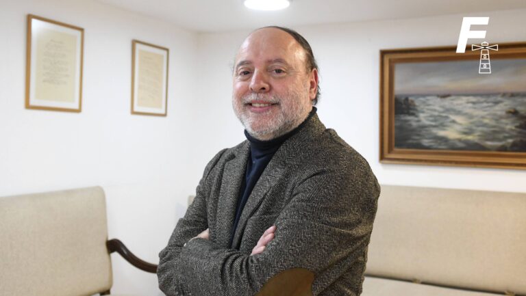 Lee más sobre el artículo César Ross, Premio Nacional de Historia: “La memoria sobre el 11 de septiembre está cada vez más diluida, así ocurre con todas las tragedias”