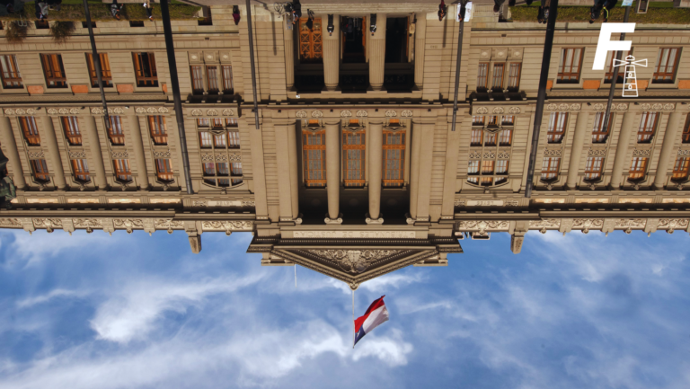 Lee más sobre el artículo Vacíos legales y falta de transparencia: ¿Por qué el sistema de nombramientos de la Corte Suprema está al borde del colapso?