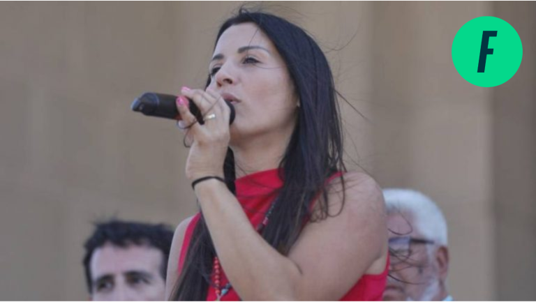 Lee más sobre el artículo Expulsada de la Iglesia Católica y denunciada por estafa: el complejo panorama que enfrenta la “sanadora de Rosario” que causó furor en Chile