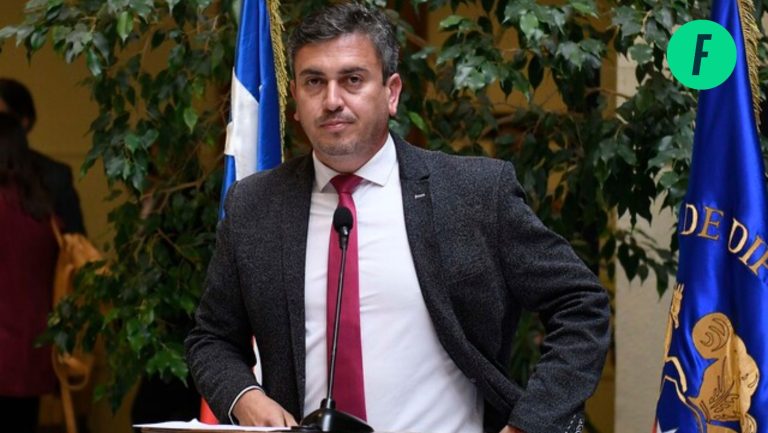 Lee más sobre el artículo En qué consiste la arista “manicure” que terminó con el diputado Ojeda desaforado y en prisión preventiva