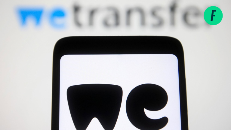 Lee más sobre el artículo Polémica en WeTransfer: ¿Usan archivos de usuarios para entrenar IA?