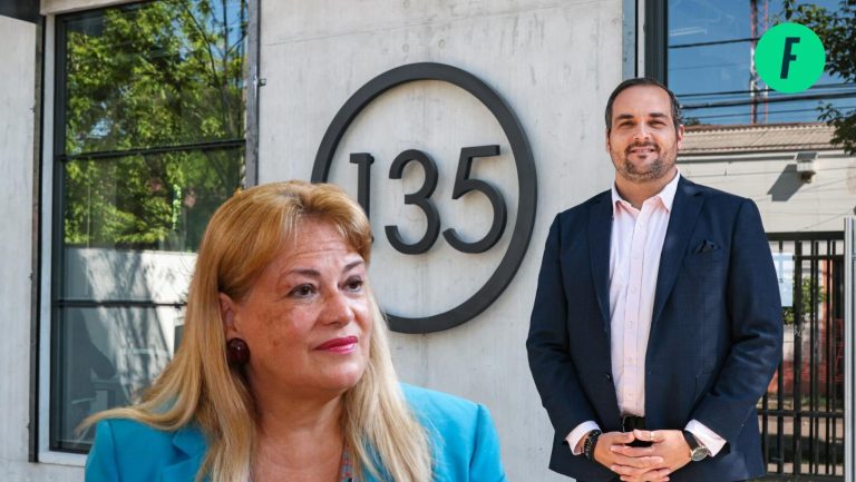 Lee más sobre el artículo OS7 detecta pantallazo de un chat del conservador de Buin en celular de Vivanco: “Todos los ministros votarán por Najle”