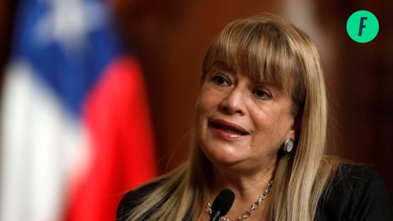 Lee más sobre el artículo Corte Suprema acoge querella de capítulos en contra de Ángela Vivanco